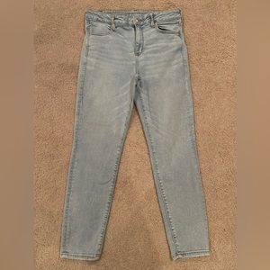 American Eagle Hi Rise Jeggings light wash